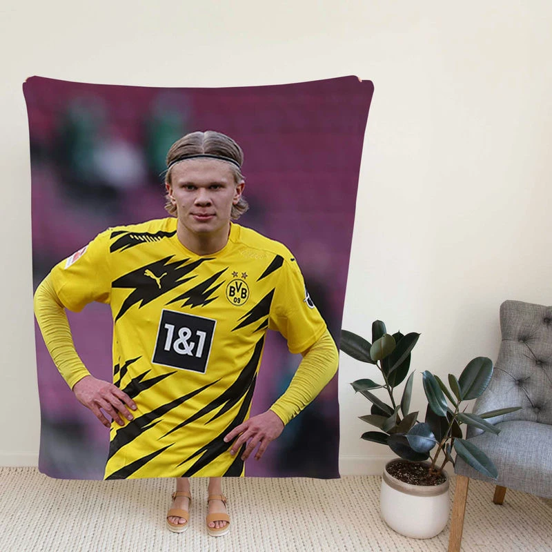 Awesome Forward Erling Haaland Fleece Blanket