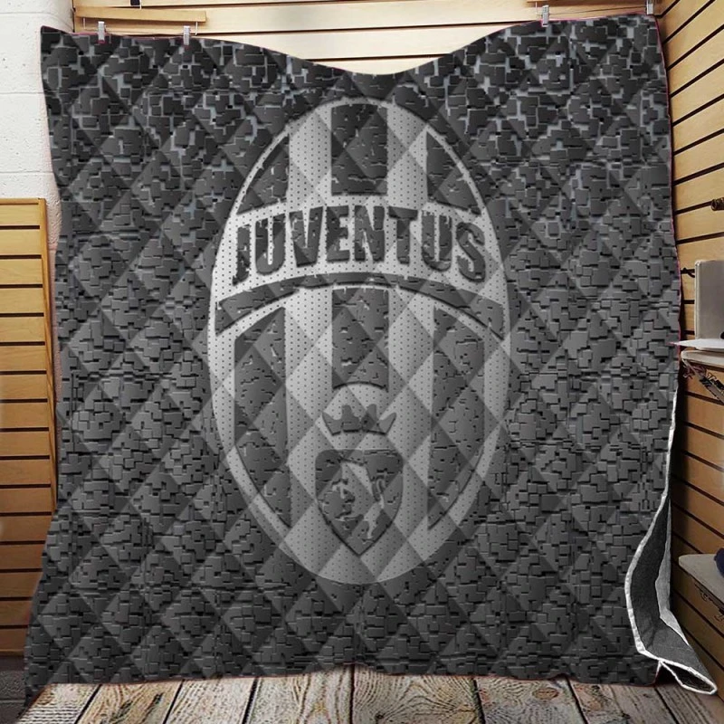 Brick Design Juve Football Old Logo Quilt Blanket
