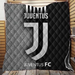 Club World Cup Soccer Team Juventus Logo Quilt Blanket