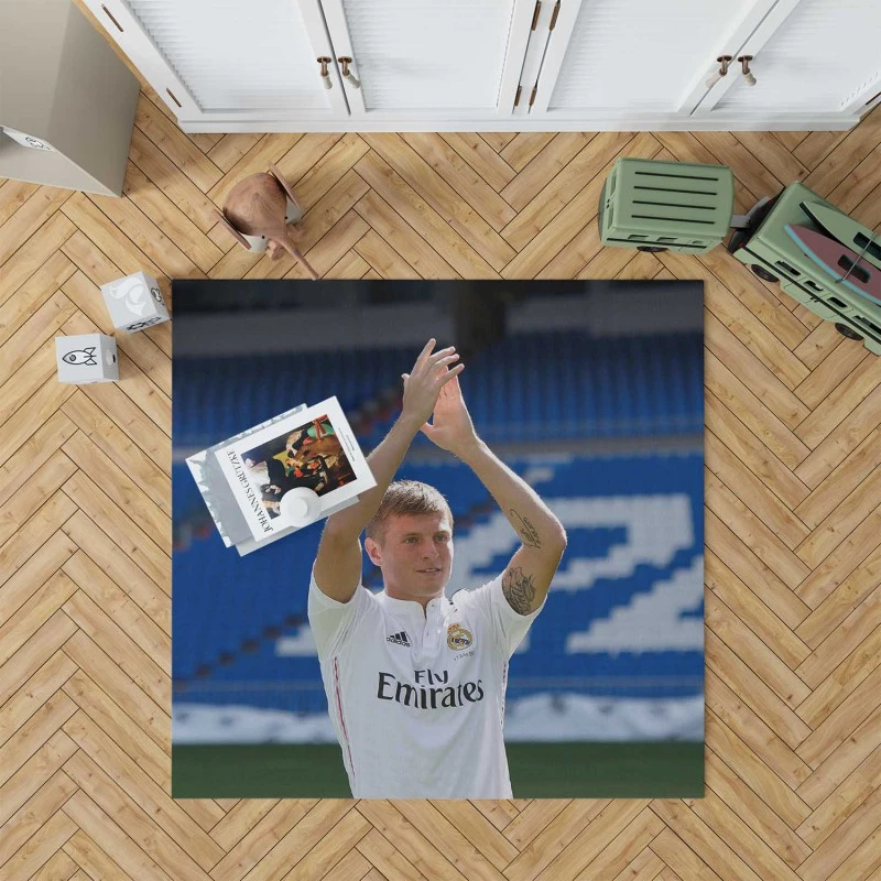 Competitive La Liga Football Player Toni Kroos Rug