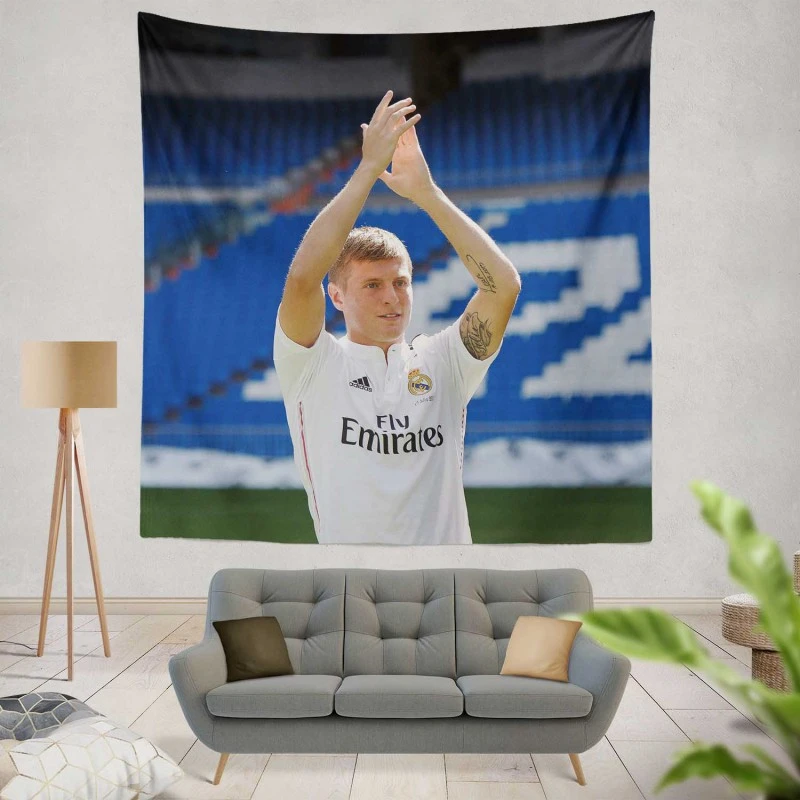 Competitive La Liga Football Player Toni Kroos Tapestry