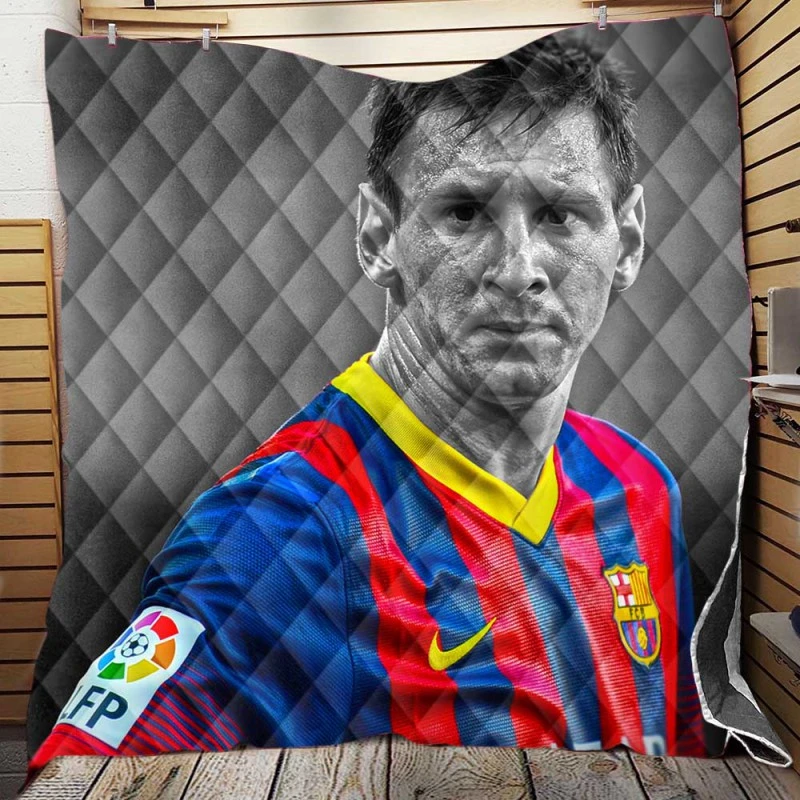 Confident Soccer Player Lionel Messi Quilt Blanket