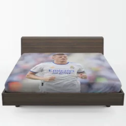 Confident Soccer Player Toni Kroos Fitted Sheet 1