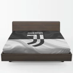 Encouraging Football Club Juventus Logo Fitted Sheet 1