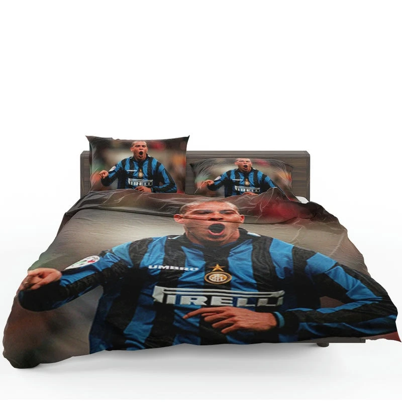 Energetic Soccer Player Ronaldo Nazario Bedding Set