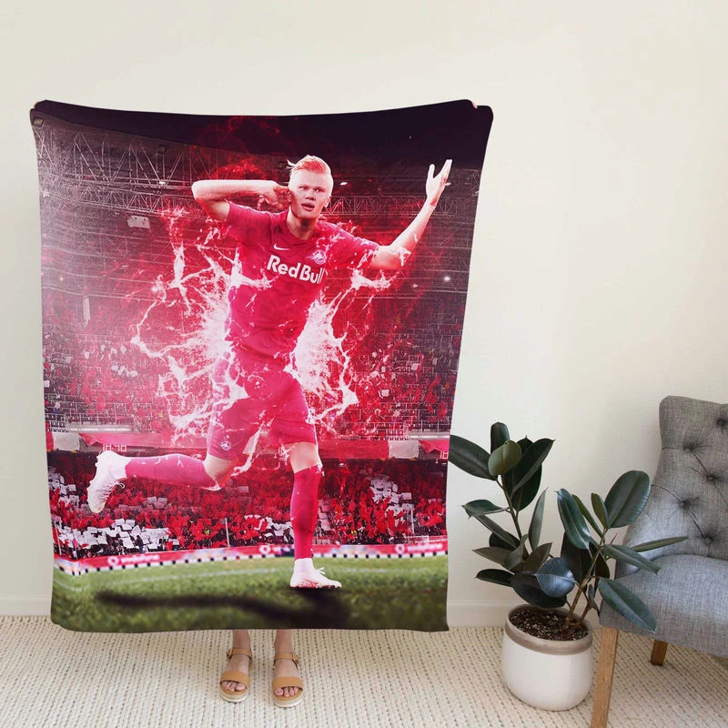 Erling Haaland in Red Bull Salzburg Club Fleece Blanket