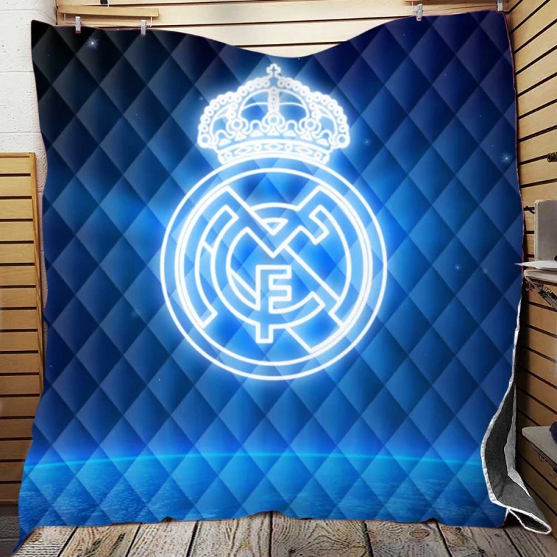 Extraordinary Football Club Real Madrid CF Quilt Blanket