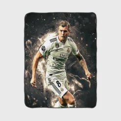 Extraordinary Football Player Toni Kroos Fleece Blanket 1