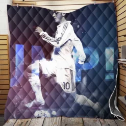 Graceful European Football Player Mesut Ozil Quilt Blanket