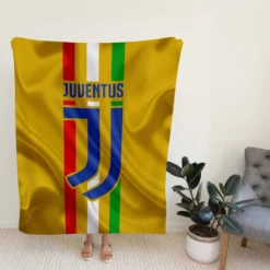Incredible Italian Soccer Club Juventus Logo Fleece Blanket