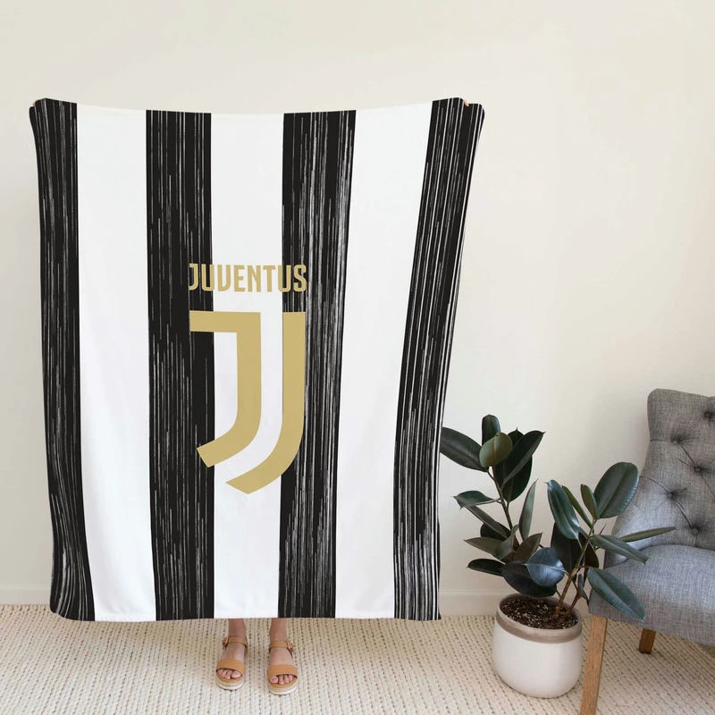 Juventus FC Strong Football Club Fleece Blanket