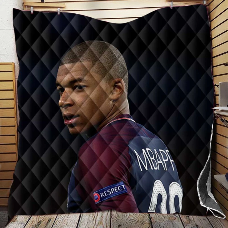 Kylian Mbappe Lottin  PSG France Football Player Quilt Blanket