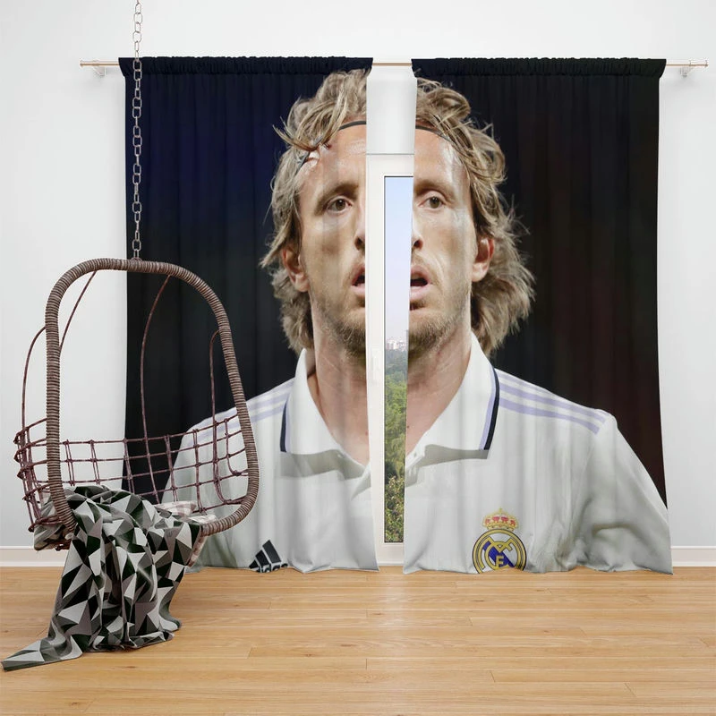 Luka Modric Competitive Real Madrid Player Window Curtain