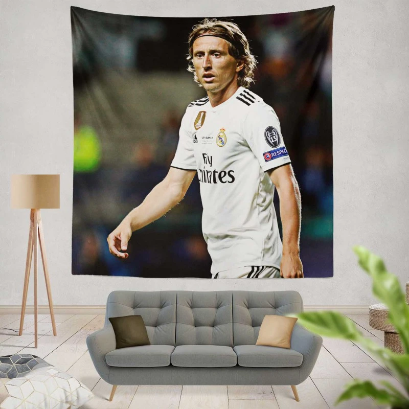 Luka Modric Powerful Football Player Tapestry