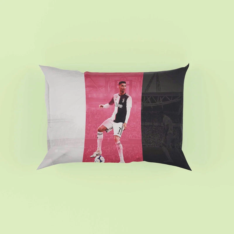 Cristiano Ronaldo in juventus Club Pillow Case