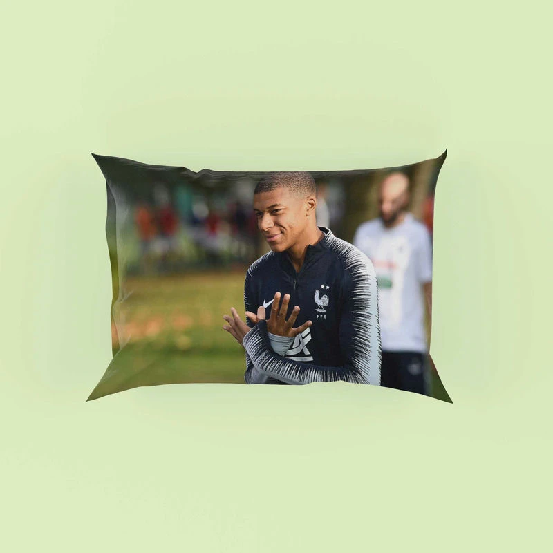 Kylian Mbappe Lottin  France Coupes de France Player Pillow Case