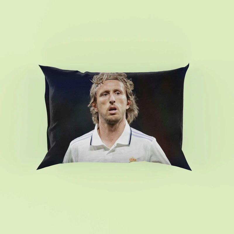 Luka Modric Competitive Real Madrid Player Pillow Case