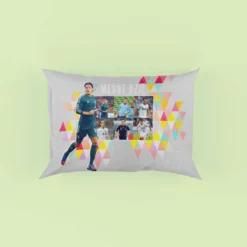 Encouraging Football Player Mesut Ozil Pillow Case