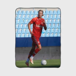 Norwegian Active Player Erling Haaland Fleece Blanket 1