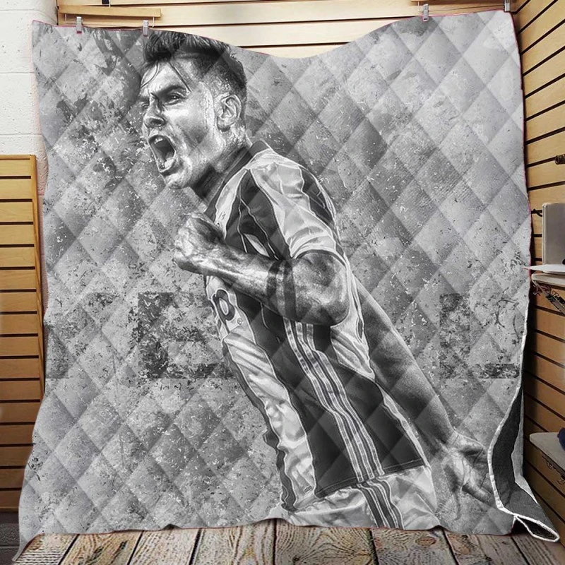 Paulo Bruno Dybala focused Football Player Quilt Blanket