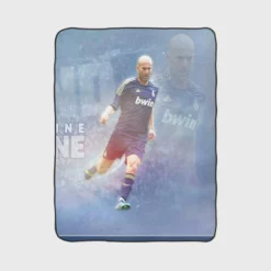 Powerful Madrid Football Zinedine Zidane Fleece Blanket 1