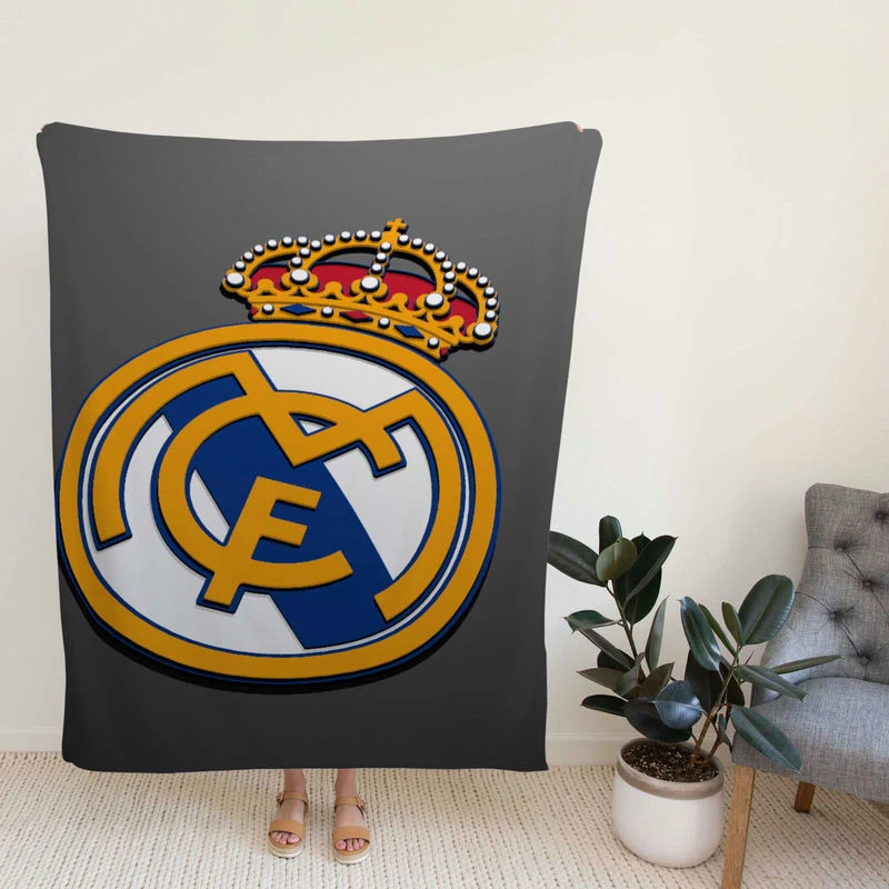 Real Madrid CF embedded logo Fleece Blanket