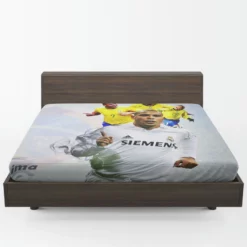 Ronaldo Nazario Populer Soccer Player Fitted Sheet 1