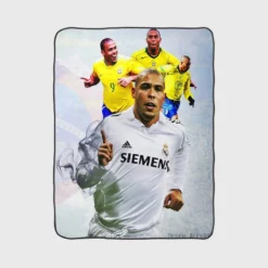 Ronaldo Nazario Populer Soccer Player Fleece Blanket 1