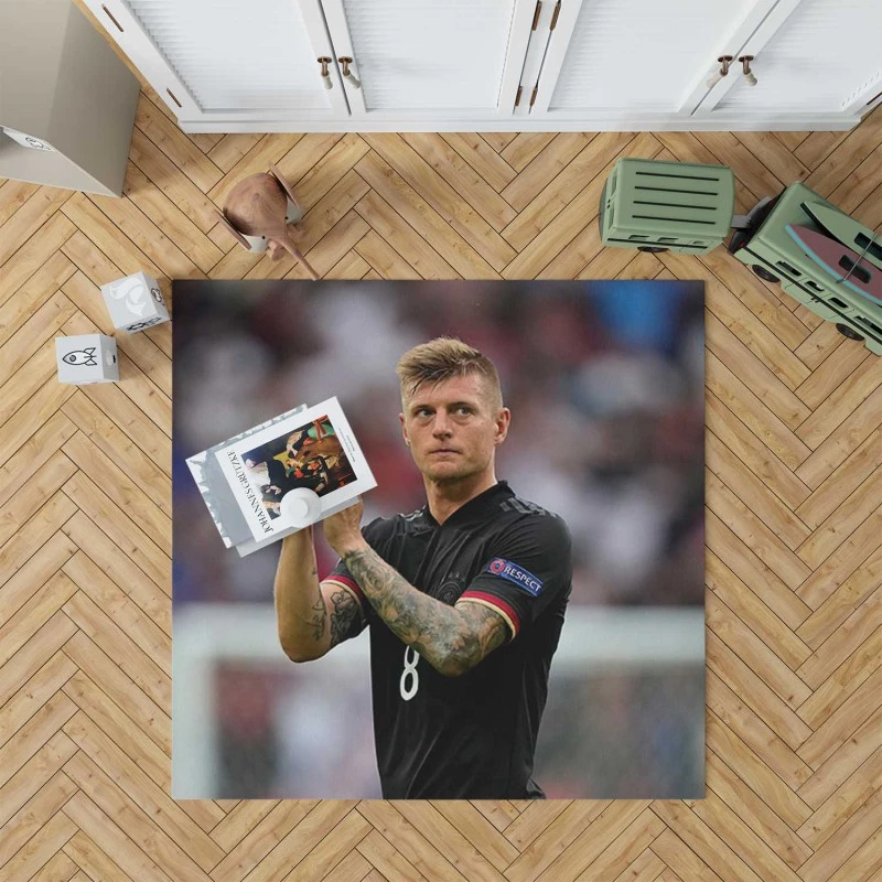 Sportive Football Player Toni Kroos Rug