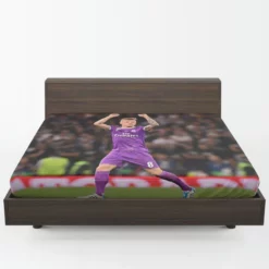 Toni Kroos Capable German Soccer Player Fitted Sheet 1