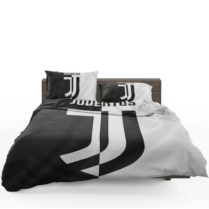 UEFA Champions Leagues Club Juventus Logo Bedding Set