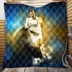 Zinedine Zidane Focused Madrid Footballer Quilt Blanket