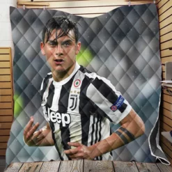 determined Juve Footballer Player Paulo Dybala Quilt Blanket