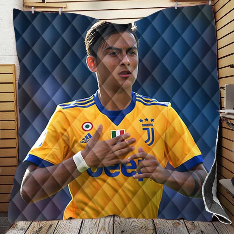 enduring Juve Football Player Paulo Dybala Quilt Blanket