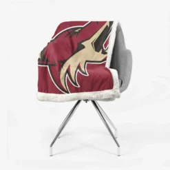 Arizona Coyotes Professional Ice Hockey Club Sherpa Fleece Blanket 2