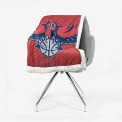 Atlanta Hawks Popular NBA Club Sherpa Fleece Blanket 2