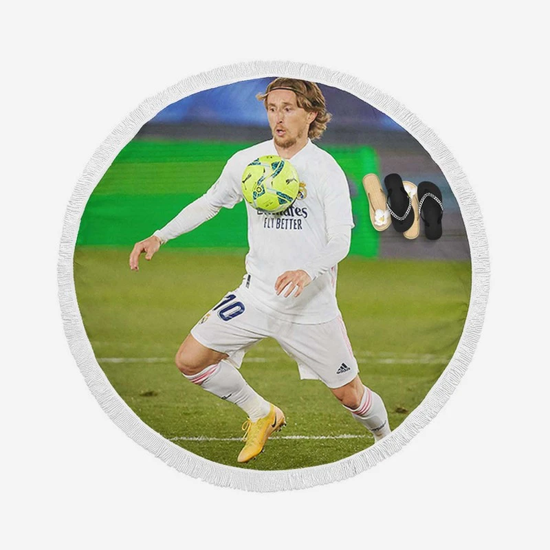 Awarded Soccer Player Luka Modric Round Beach Towel