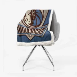 Classic NBA Basketball Team Dallas Mavericks Sherpa Fleece Blanket 2