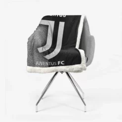 Club World Cup Soccer Team Juventus Logo Sherpa Fleece Blanket 2