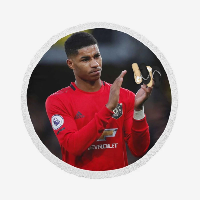 Competitive Football Player Marcus Rashford Round Beach Towel