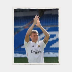 Competitive La Liga Football Player Toni Kroos Sherpa Fleece Blanket 1