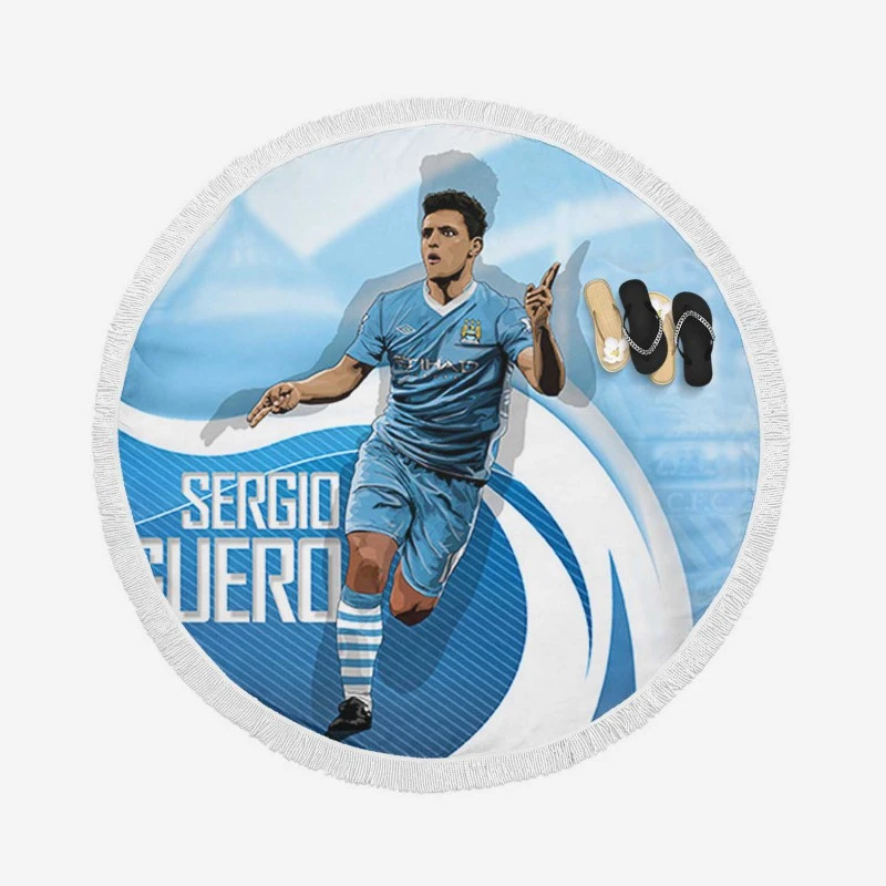 Confident Man City Soccer Player Sergio Aguero Round Beach Towel