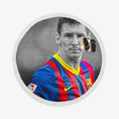 Confident Soccer Player Lionel Messi Round Beach Towel