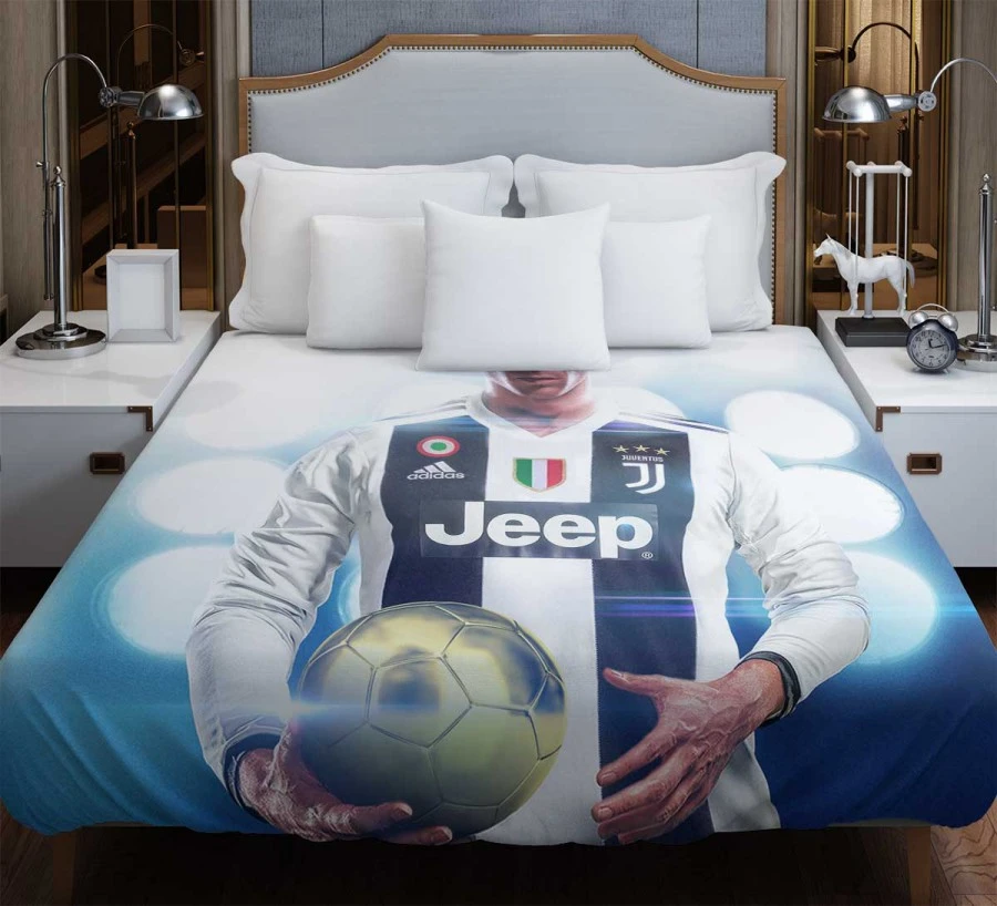 Cristiano Ronaldo Committed Juve sports Player Duvet Cover