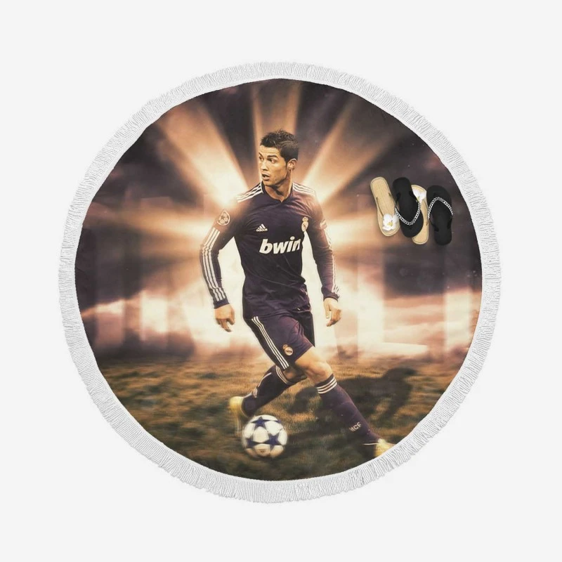 Cristiano Ronaldo in Black Jersey Football Player Round Beach Towel