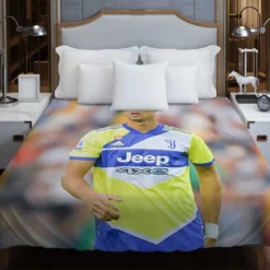 Cristiano Ronaldo in Juve Blue and Yellow Jersey Duvet Cover