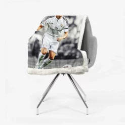 Determined Madrid Footballer Toni Kroos Sherpa Fleece Blanket 2