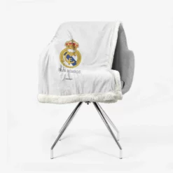 Encouraging Club Real Madrid Logo Sherpa Fleece Blanket 2