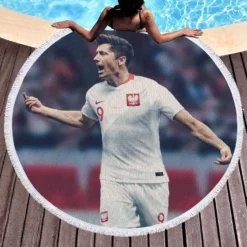 Encouraging Football Player Robert Lewandowski Round Beach Towel 1