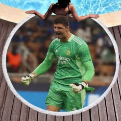 Encouraging Football Thibaut Courtois Round Beach Towel 1